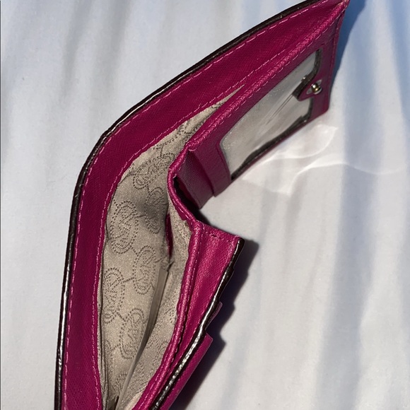 Michael Kors Wallet - Picture 2 of 2